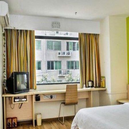 7 Days Inn Fuzhou Gandong Avenue Passenger Station Екстериор снимка
